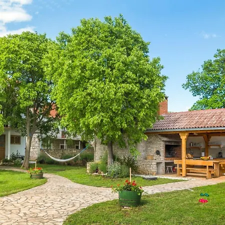 וילה Daja - Adriatic Luxury Oklaj